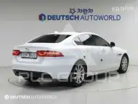 2018 Jaguar XE