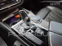 2019 BMW 523