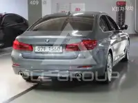 2019 BMW 523