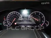2019 BMW 523