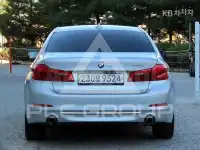 2019 BMW 523
