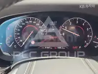 2019 BMW 523