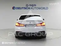 2019 BMW 523