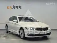 2019 BMW 523