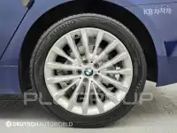 2019 BMW 523