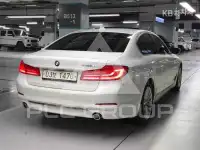 2019 BMW 523
