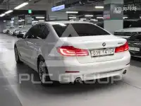 2019 BMW 523