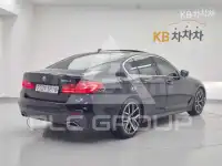 2019 BMW 523