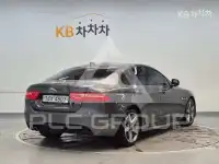 2019 Jaguar XE