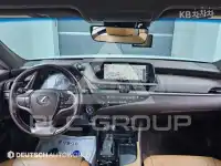 2019 Lexus ES
