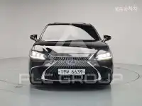 2019 Lexus ES