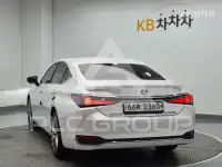 2019 Lexus ES