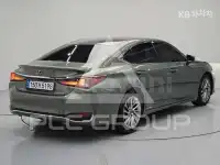 2019 Lexus ES