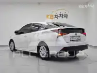 2019 Toyota PRIUS