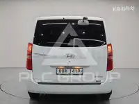 2019 Hyundai Starex