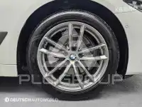 2020 BMW 523