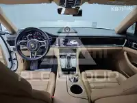 2020 Porsche Panamera