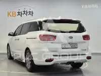 2020 KIA Carnival