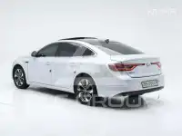 2020 Renault Sm6