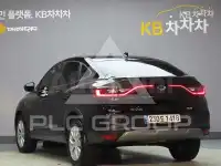 2020 Renault Xm3