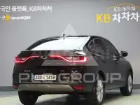 2020 Renault Xm3