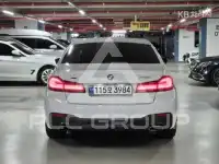 2021 BMW 523