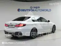 2021 BMW 523