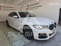 2021 BMW 523