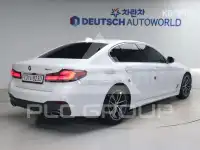 2021 BMW 523