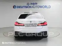2021 BMW 523