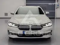 2021 BMW 523