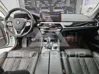 2021 BMW 523