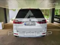 2021 BMW X7