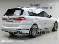2021 BMW X7