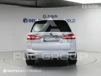 2021 BMW X7