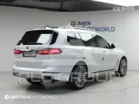 2021 BMW X7