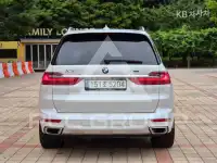 2021 BMW X7