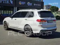 2021 BMW X7