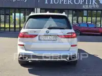 2021 BMW X7