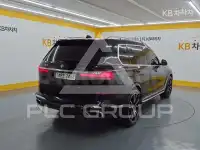 2021 BMW X7