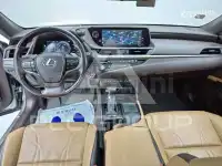 2021 Lexus ES