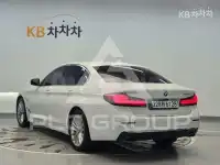 2022 BMW 523