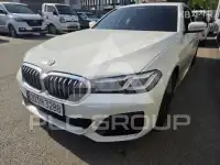 2022 BMW 523