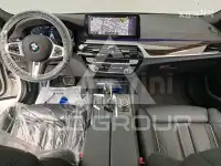 2022 BMW 523