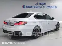 2022 BMW 523