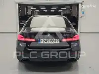 2022 BMW 523