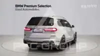 2022 BMW X7