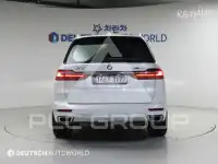 2022 BMW X7