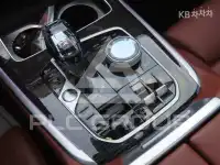 2022 BMW X7