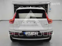 2022 Volvo XC40